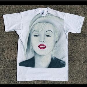 Vtg 90s Marilyn Monroe Airbrush Street Art T-Shirt Fruit of the Loom Canada L